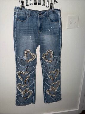 OH Jeans Women's Denim Straight-Leg Jeans with Leopard Heart Appliqués NWOT